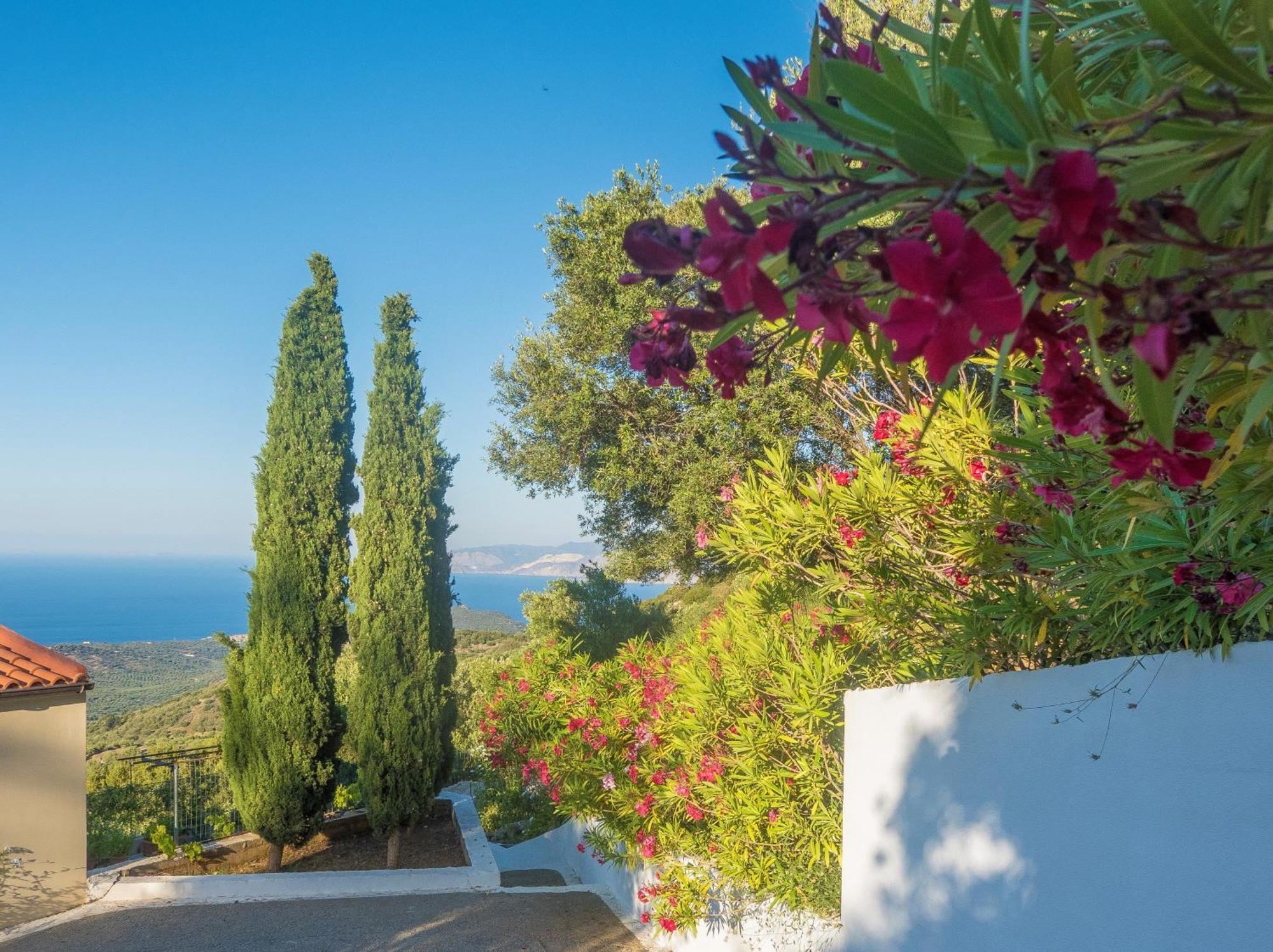 Villa Dio Petres Kroustas Exterior foto